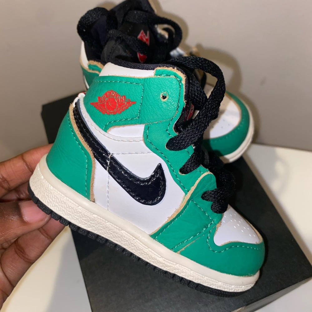 Brand New Lucky Green Nike Jordan 1